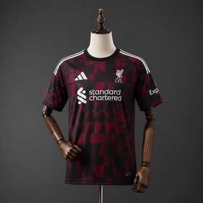 Liverpool 26/27 Kit